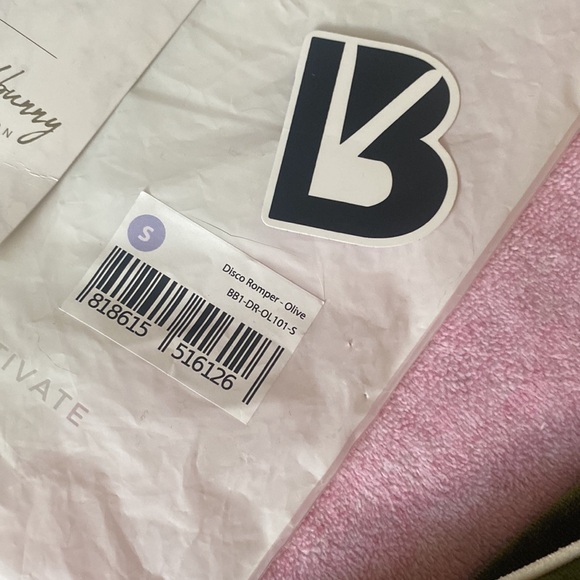 NWT SZ S OLIVE GREEN ROMPER - Picture 4 of 4